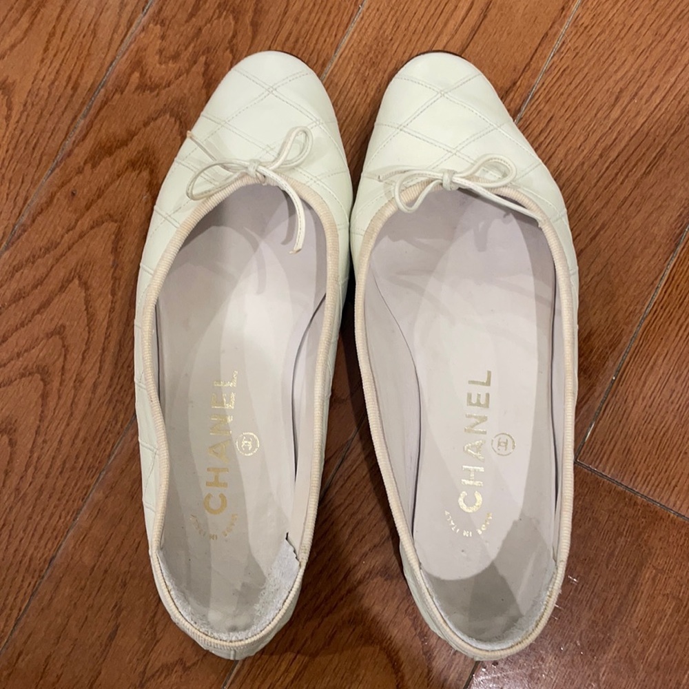 Chanel DIAMOND stitch flats